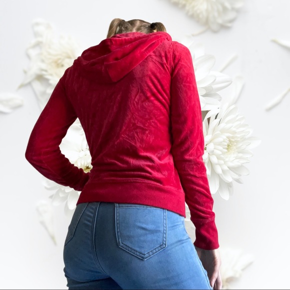 Red velvet zip up hoodie. So cosy. Excellent condition. Size M - Picture 3 of 5